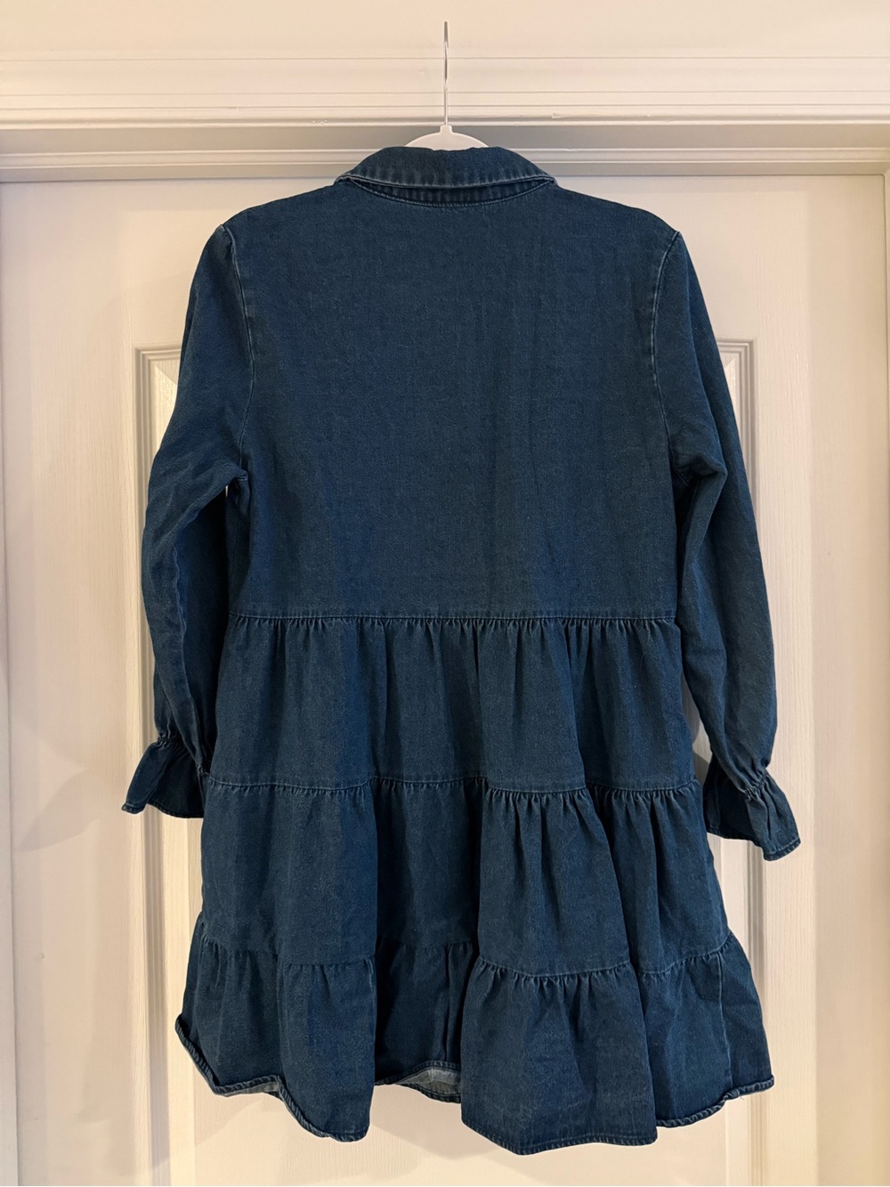 NWOT - Petal & Pup - Dark Wash Denim Tiered Button Dress - Size US 6 - Picture 3 of 4